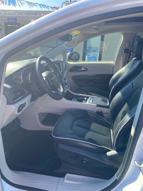 2023 Chrysler Pacifica Limited - Photo 13