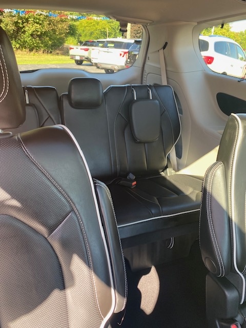 2023 Chrysler Pacifica Limited - Photo 18